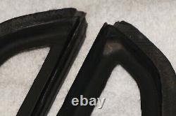 Alfa Romeo 105 SERIES GT/GTV/GTC/GTA FRONT QUARTER SEALS, RIGHT & LEFT, USED