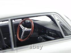 Alfa Romeo GTA 1300 Junior 1971 w diecast modelcar 155120021 Minichamps 118