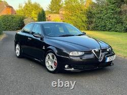 Alfa Romeo 156 GTA 3.2 V6 Berline (Nero Metallico) Historique Étendu Q2 Manuel