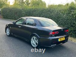 Alfa Romeo 156 GTA 3.2 V6 Berline (Nero Metallico) Historique Étendu Q2 Manuel