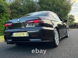 Alfa Romeo 156 GTA 3.2 V6 Berline (Nero Metallico) Historique Étendu Q2 Manuel