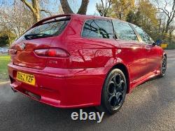 Alfa Romeo 156 GTA sportswagon 3.2 v6 busso Rouge Rarissime Bien Aimé