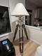 Lampe De Sol Vintage Royal Marine Avec Trépied Noir Et Grand Abat-jour En Chrome